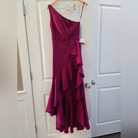 Ieena for Mac Duggal, One Shoulder High Slit Ruffle Gown,Berry, Size 2,MSRP $358 - Picture 5 of 13
